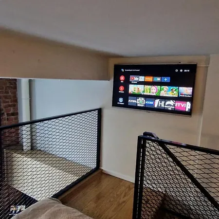 Cozy Two-story Loft 6 Apartament *